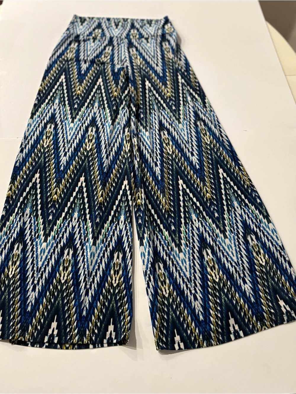 Chevron Wide-Leg Palazzo Pants Size Large- Blue Multi